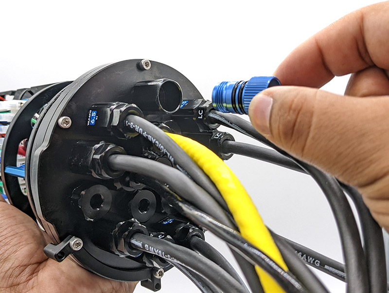 brov2-r4-assem-remove-plug